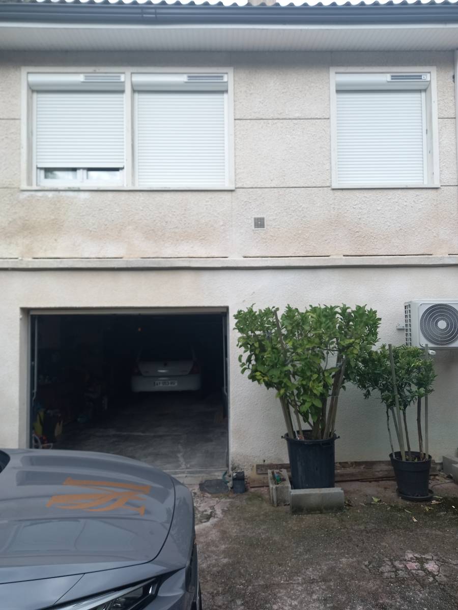 Installation de volets roulant solaires