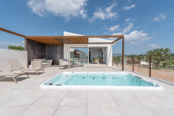 Construisez un pool house fonctionnel et esthétique à Castanet-Tolosan (31320) avec ML Menuiserie