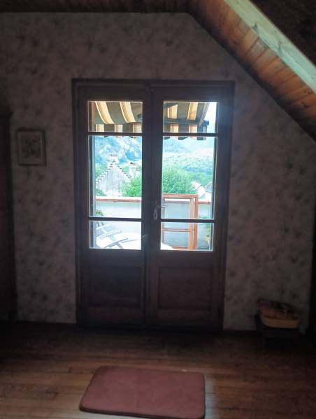 Remplacement de porte fenêtre en bois par porte fenêtre en PVC