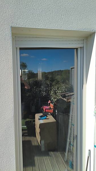 Avant : Fermeture hors d'usage, perte de sécurité et d'isolation.