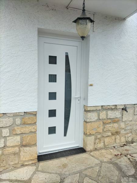 Porte d'entrée en PVC sur mesure à Cahors